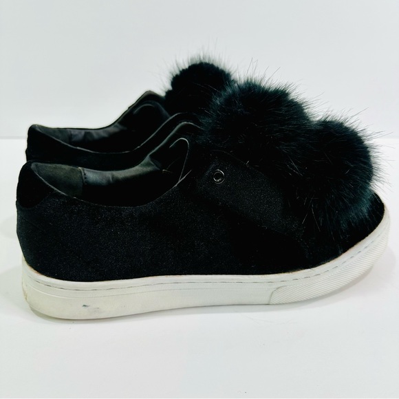 SAM EDELMAN BLACK LEYA VELOUR POM POM SLIP ON SNEAKER ๐ SIZE 9.5M GREAT COND - Picture 6 of 9